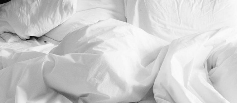 ניקוי מצעים לבנים: כל הדרכים שאתם חייבים להכיר